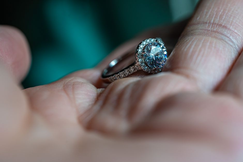 Put a Ring on It 1900s Style with These Gorgeous Edwardian Engagement Ring Designs
