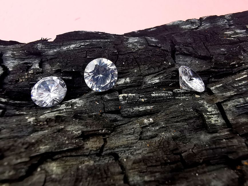 Everything You Need to Know Before Buying a 3ct 3 Stone Diamond Ring
