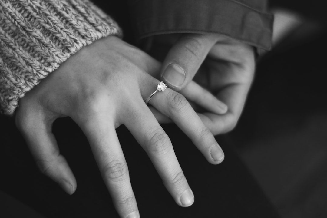 Lab vs. Natural: How to Compare Engagement Rings Like a Pro