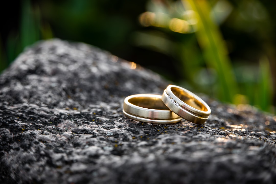 The Ultimate Guide to Picking Your Perfect Gold Wedding Band
