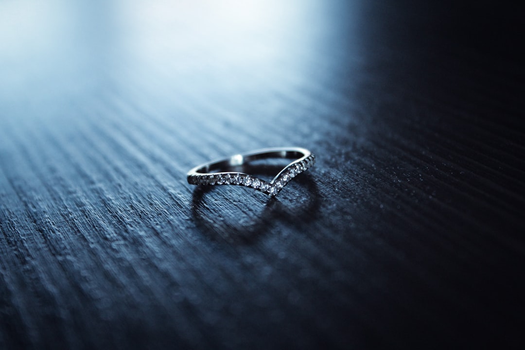 The 2mm Platinum Wedding Band Guide for Ring Lovers
