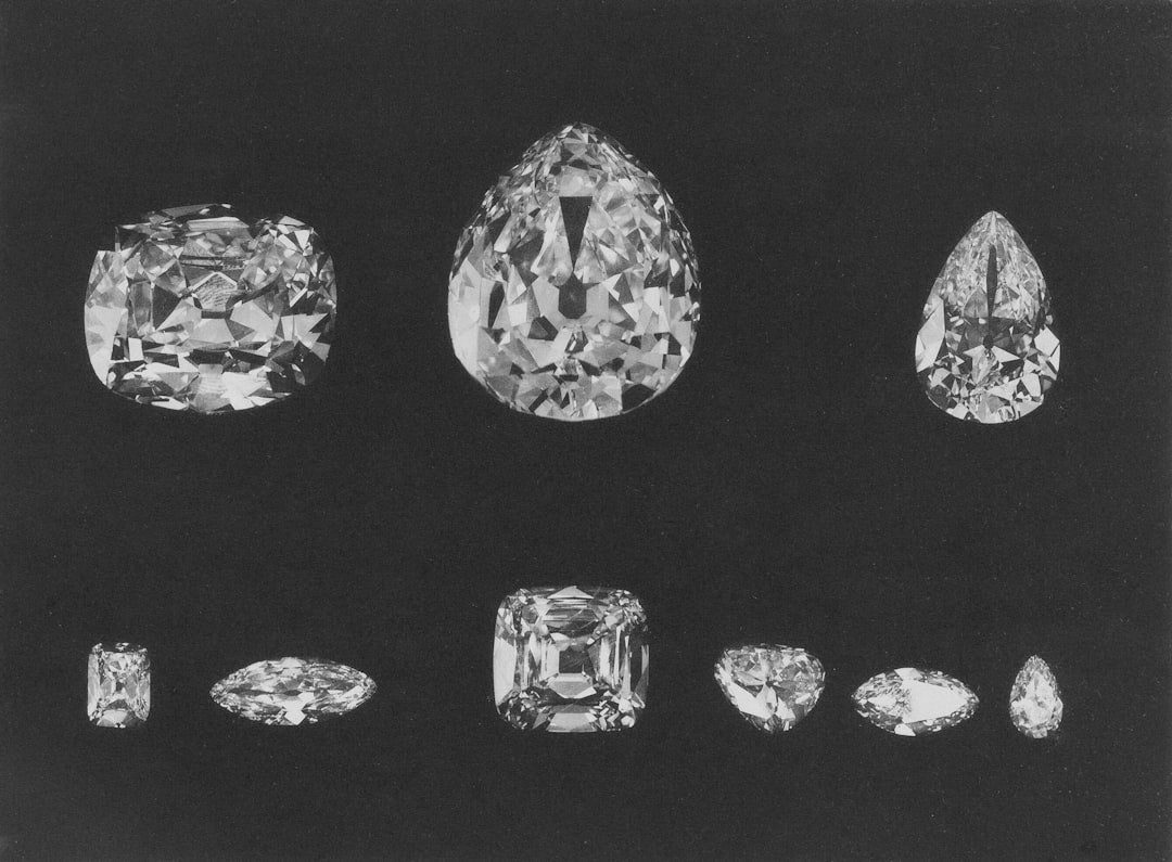 The Definitive Guide to Fancy Diamonds