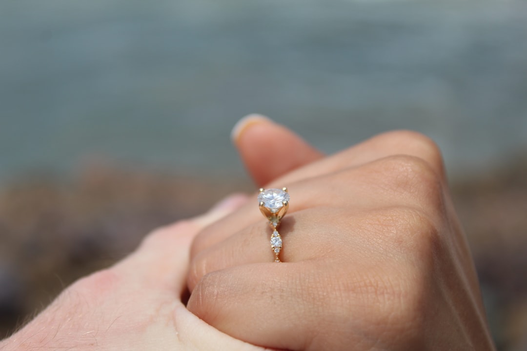 Size Matters: Comparing 1ct to 4 Carat Marquise Diamonds