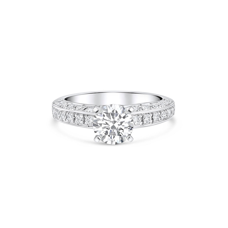 4-Prong diamond engagement ring mounting is made in platinum