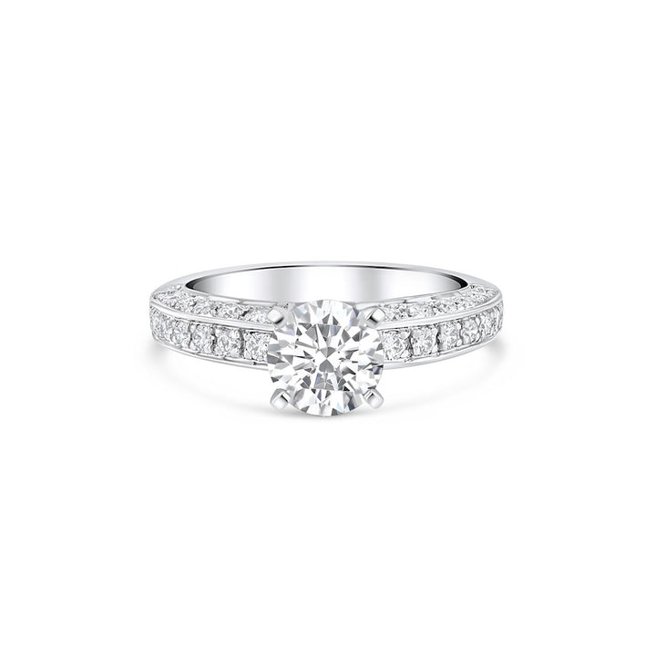 4-Prong diamond engagement ring mounting is made in platinum