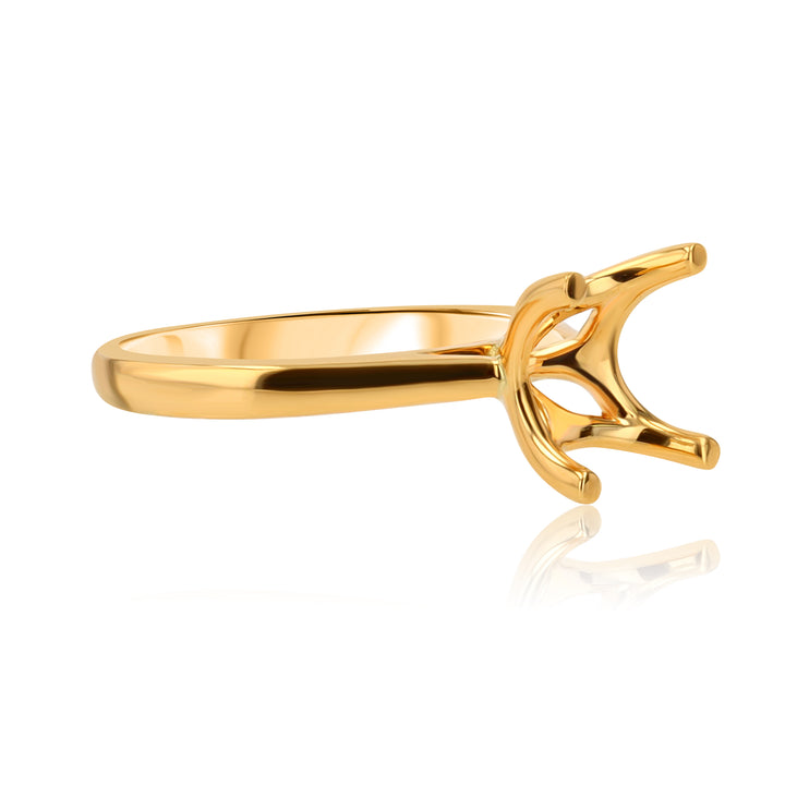 Classic 18K Yellow Gold Solitaire Setting with Smooth Band