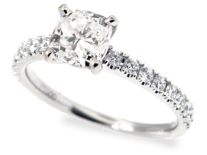 Platinum Engagement Mounting for 6.5mm Center Stone