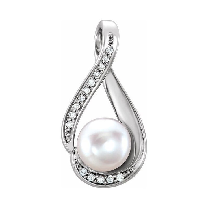 Accented Pearl Pendant