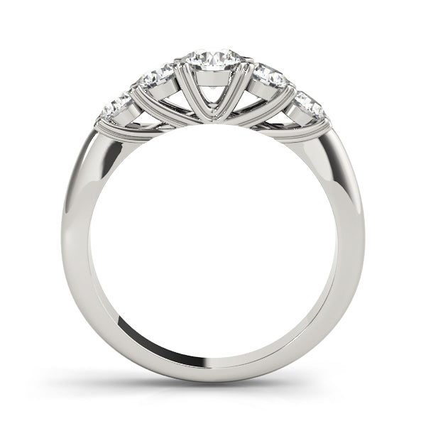 Round Diamond Wedding Ring