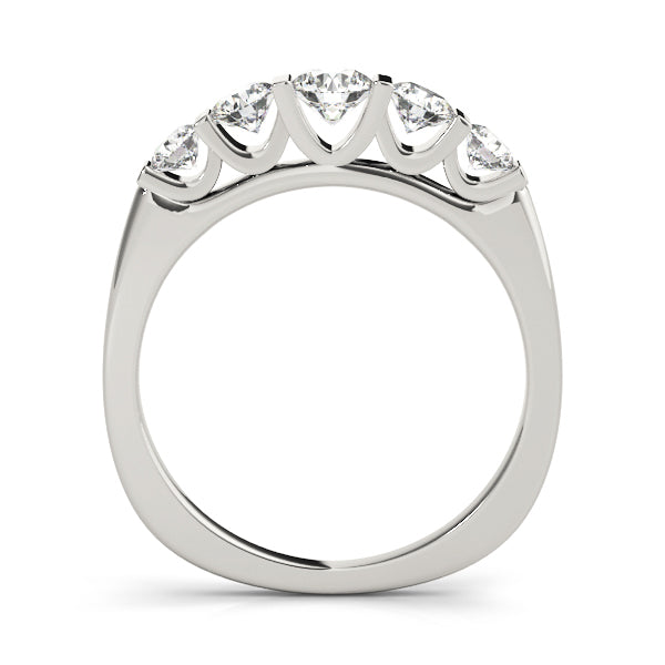 Round Diamond Wedding Ring