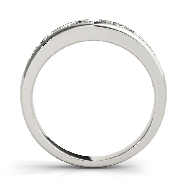 Round Diamond Wedding Ring