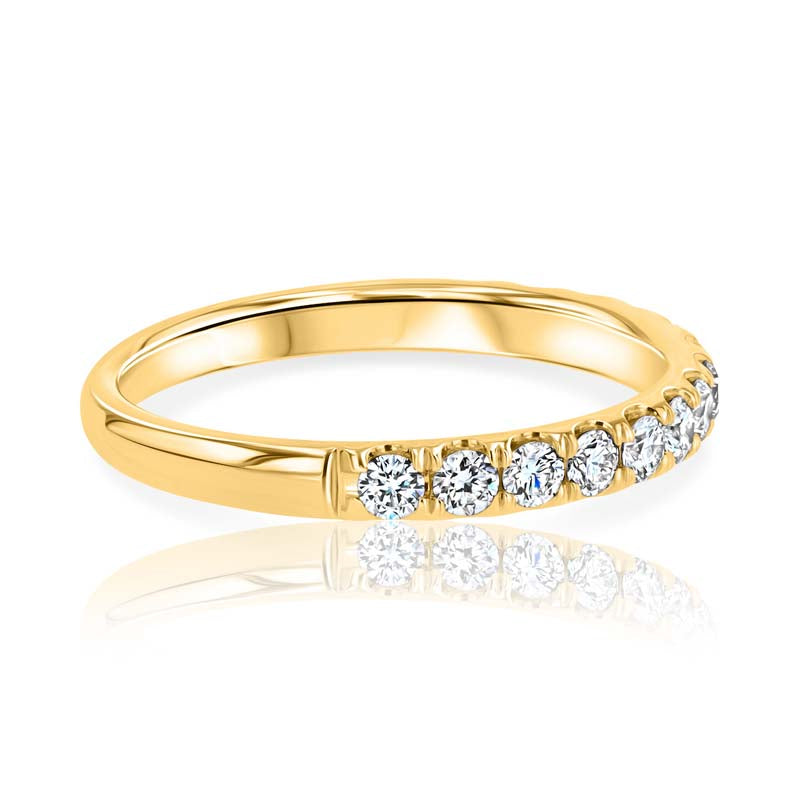 Scalloped Shank-Design Diamond 18K Yellow Gold Wedding Band