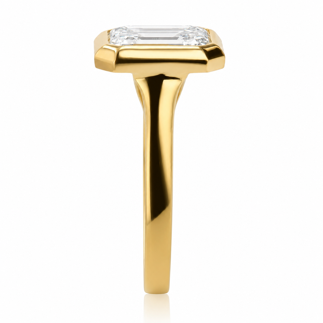 18K Yellow Gold Bezel Setting for 2.50ct Emerald Cut Diamond